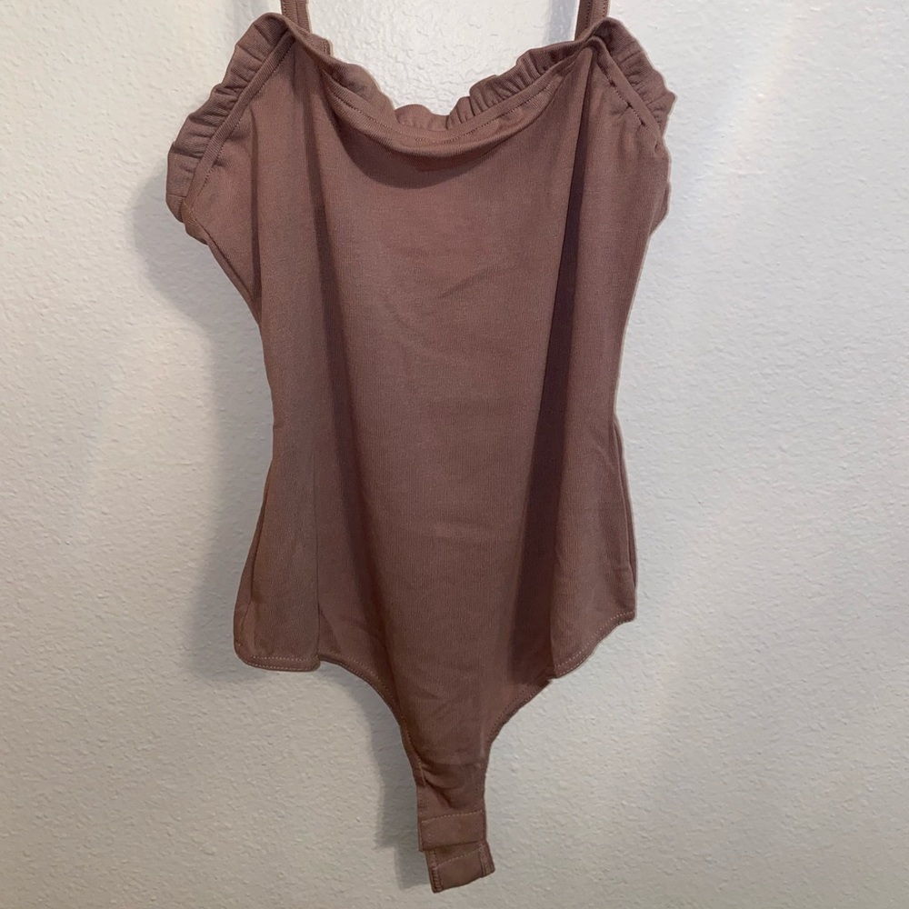 KITTENISH ruffle body suit, adjustable straps